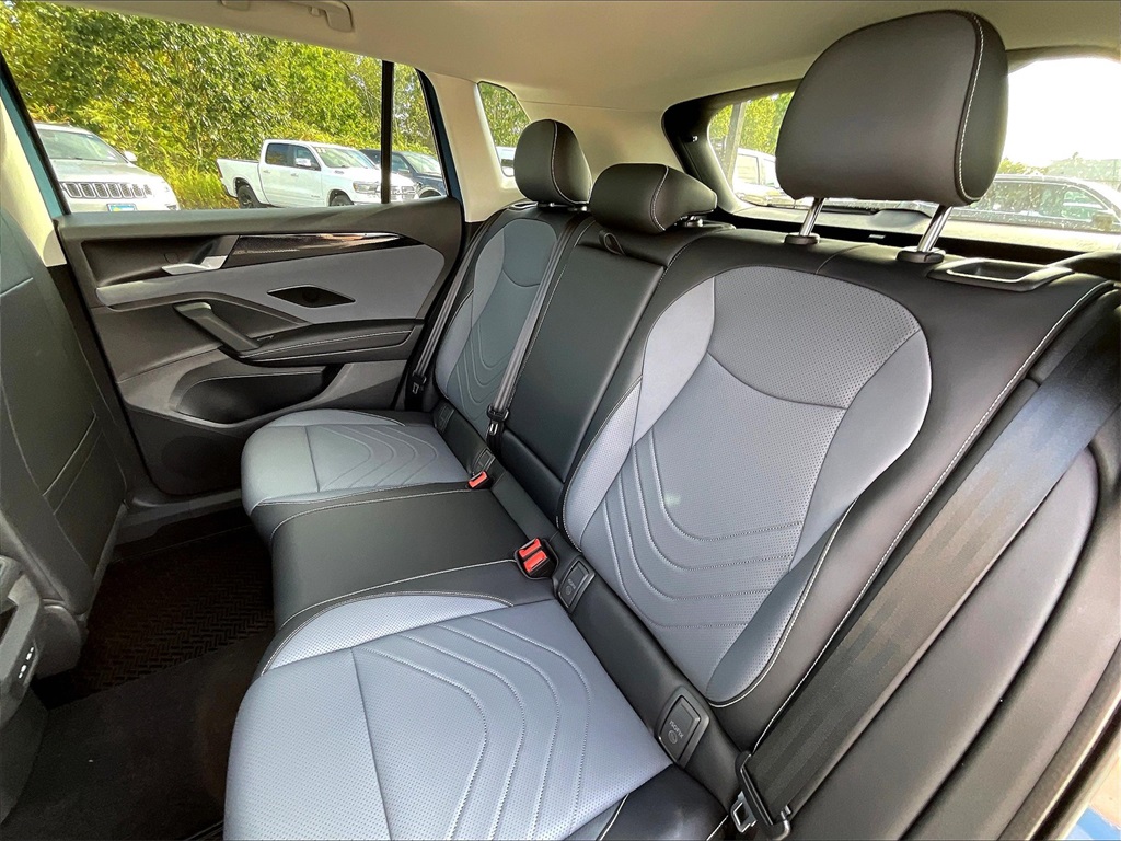 2025 Volkswagen Tiguan 2.0T SE - Photo 15