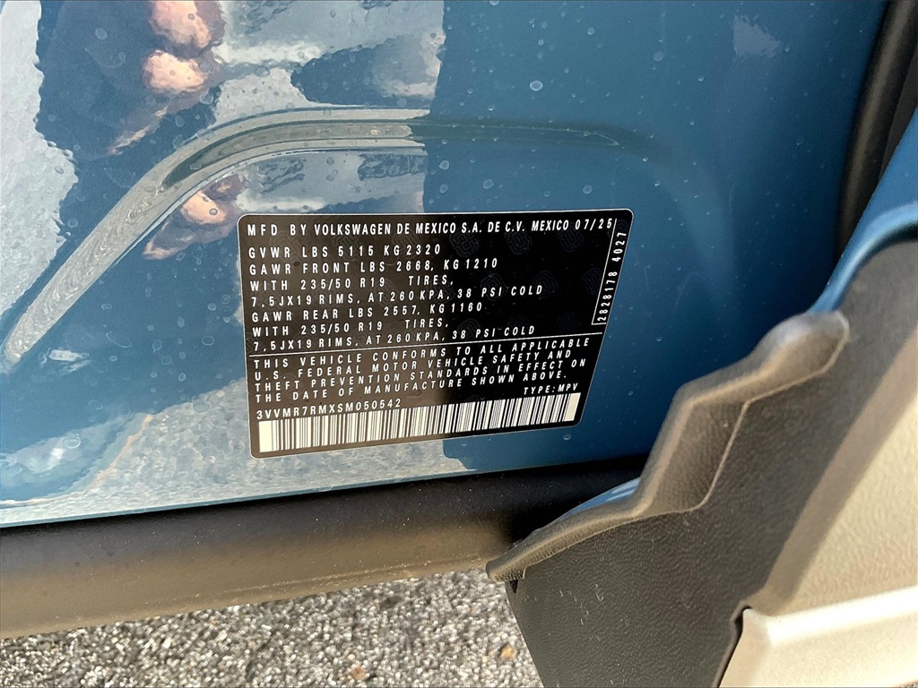2025 Volkswagen Tiguan 2.0T SE - Photo 16