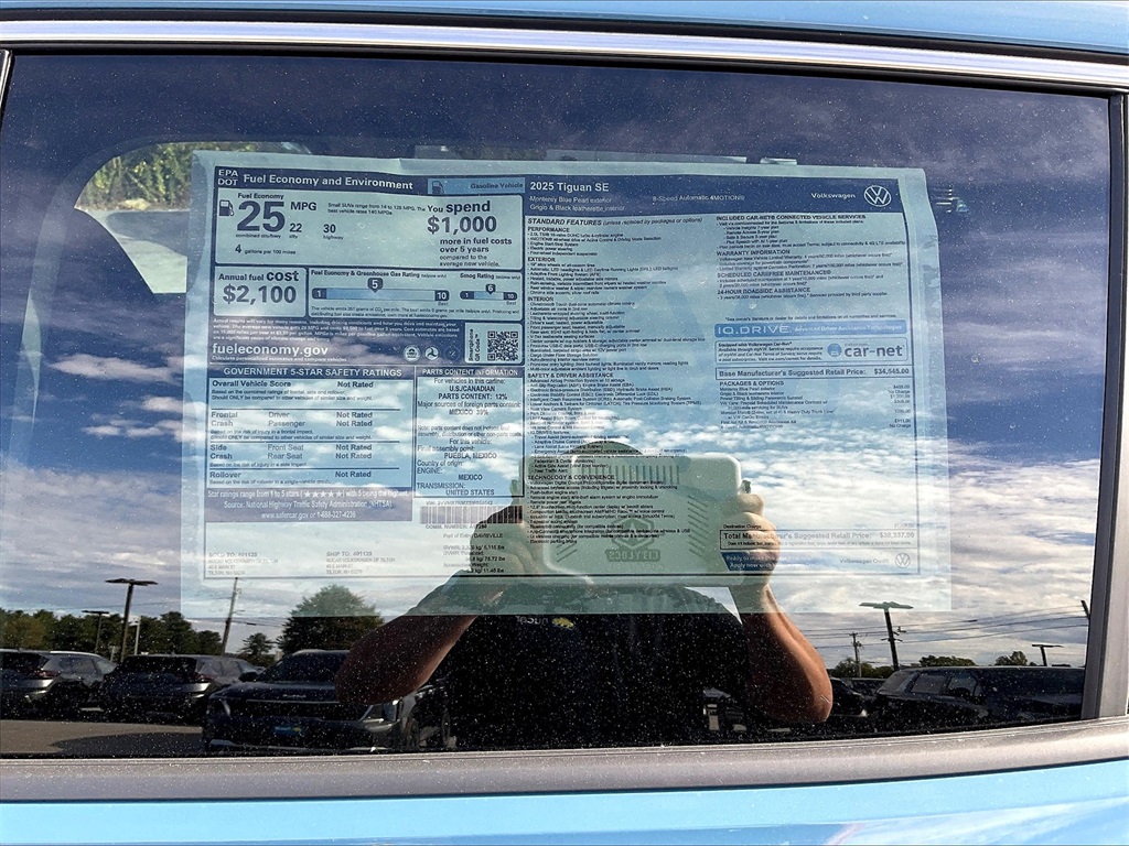 2025 Volkswagen Tiguan 2.0T SE - Photo 17