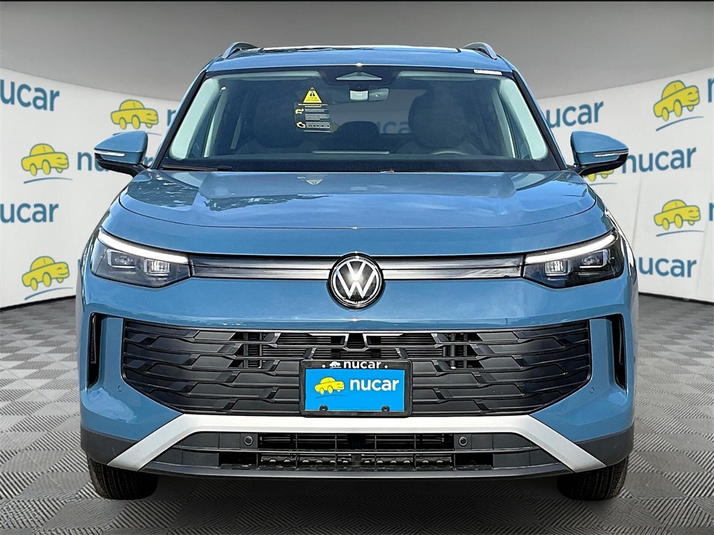 2025 Volkswagen Tiguan 2.0T SE - Photo 3