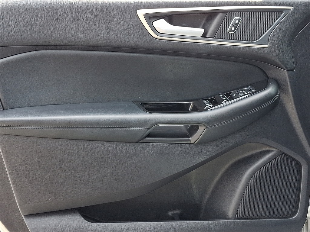 2020 Ford Edge SEL - Photo 13
