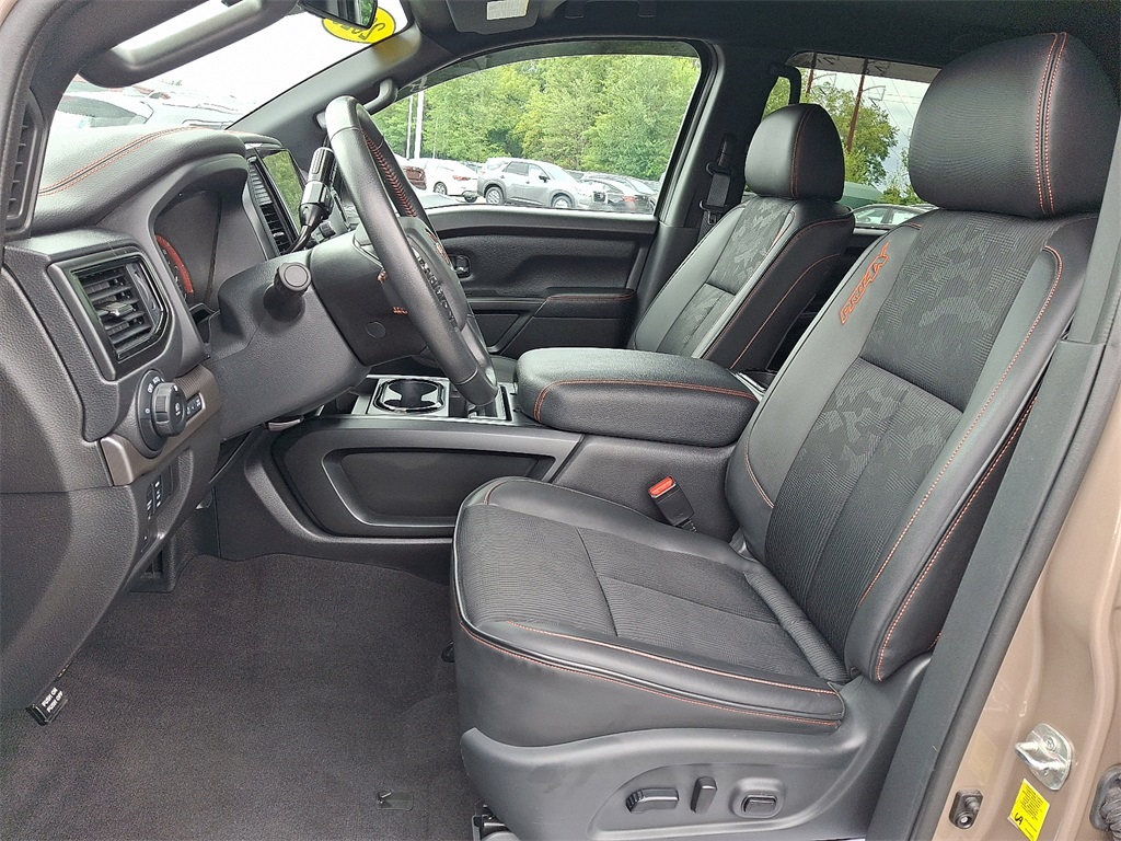 2023 Nissan Titan PRO-4X - Photo 14