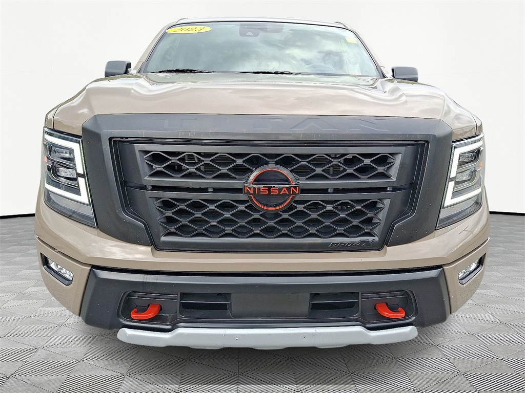 2023 Nissan Titan PRO-4X - Photo 2