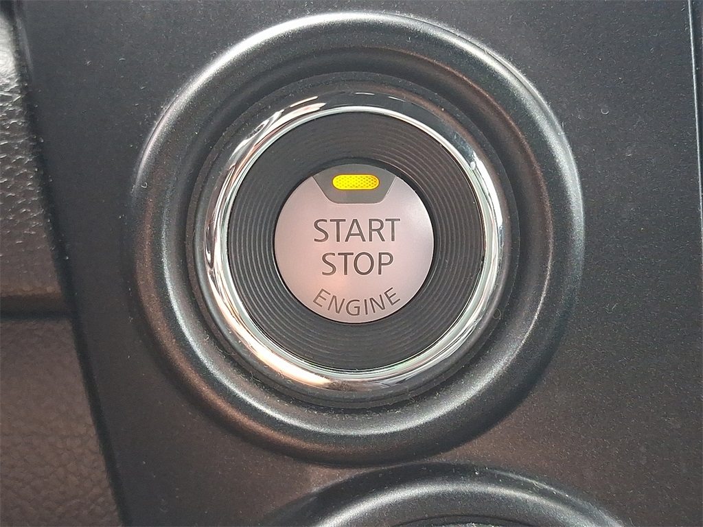 2023 Nissan Titan PRO-4X - Photo 21