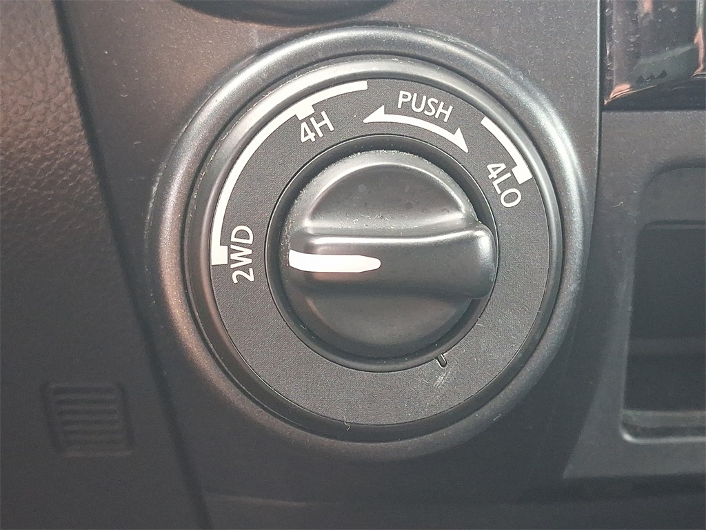 2023 Nissan Titan PRO-4X - Photo 22