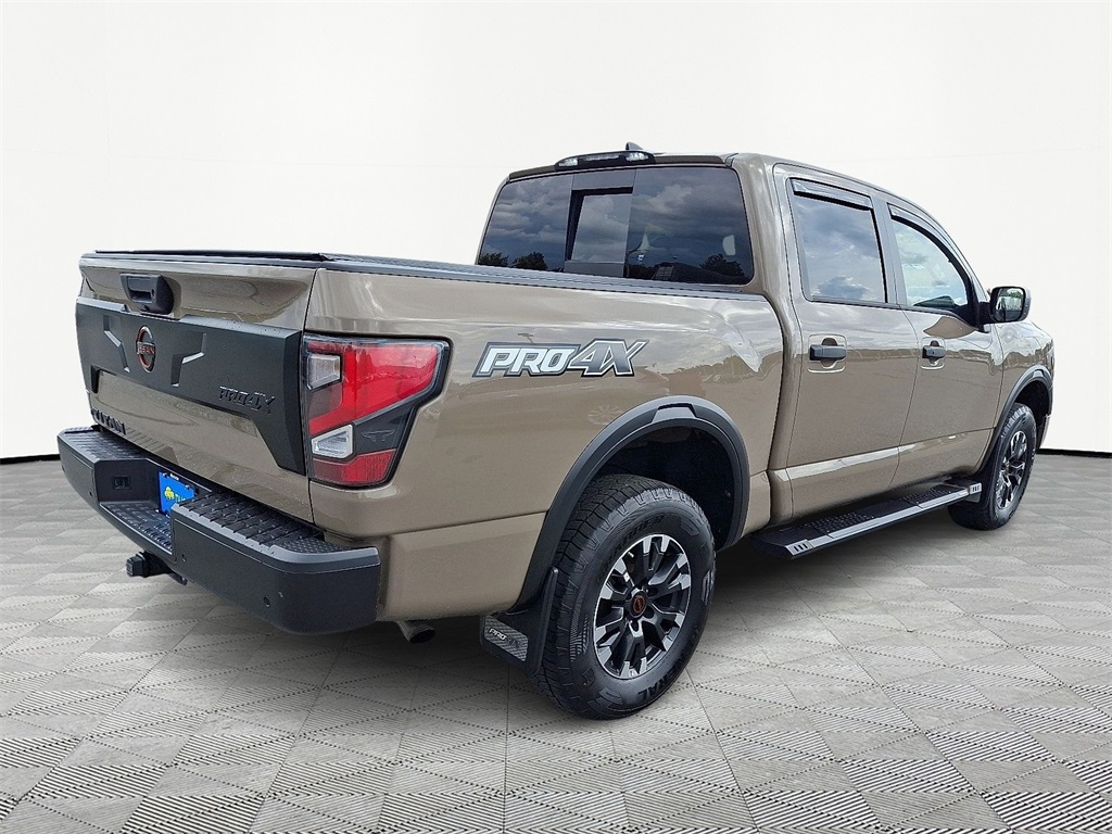 2023 Nissan Titan PRO-4X - Photo 7