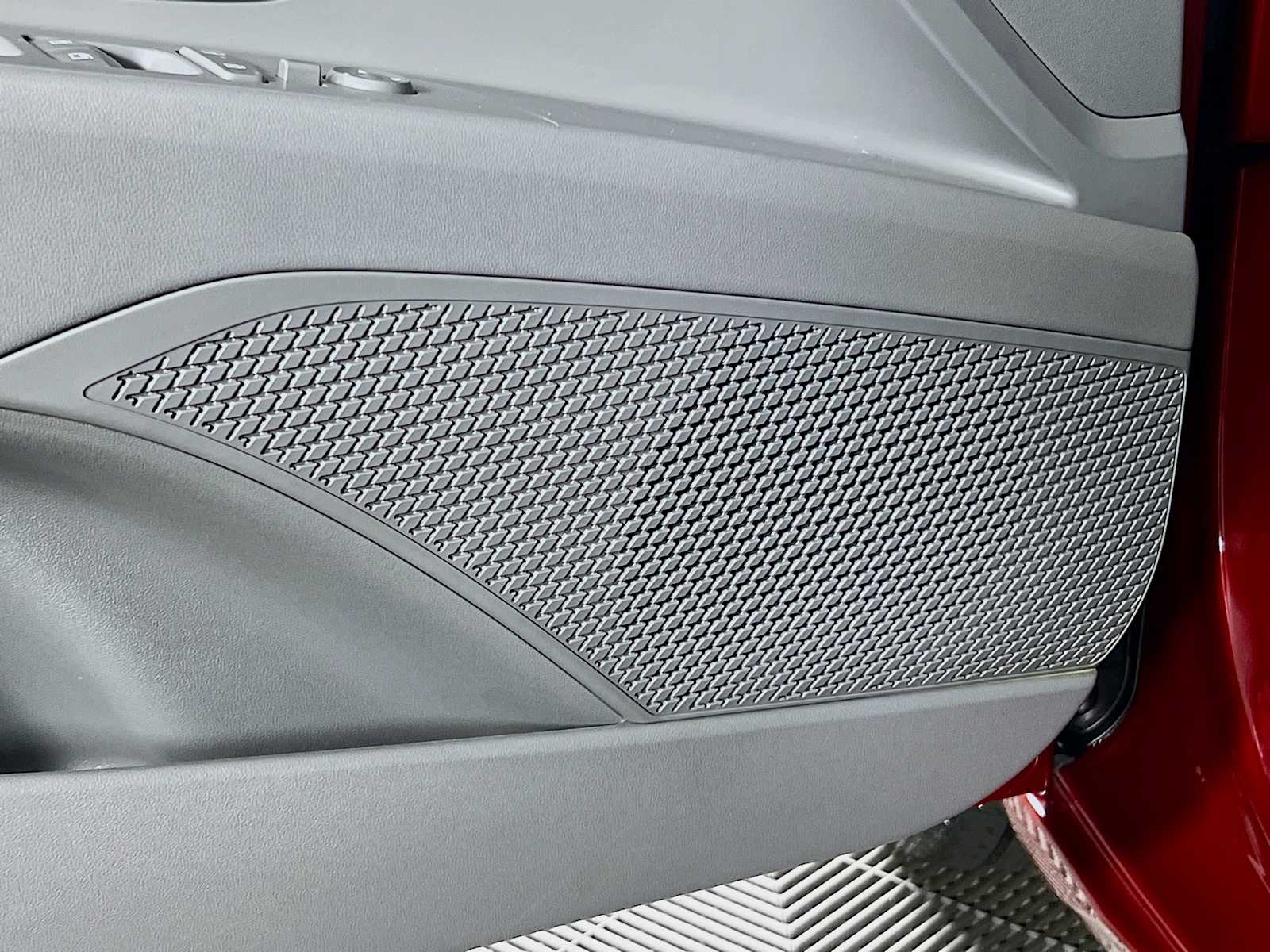 2024 Hyundai Elantra SE - Photo 18