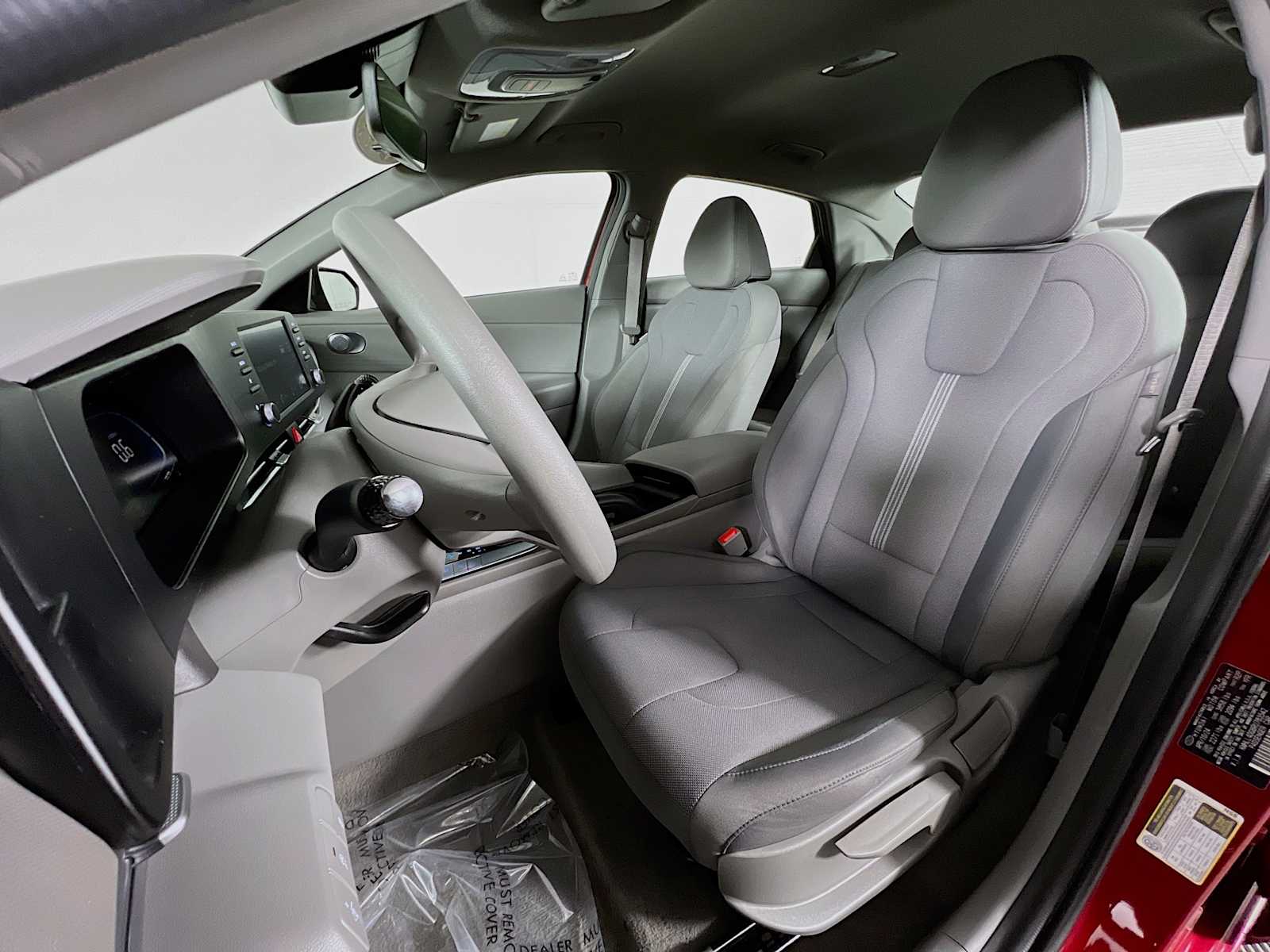 2024 Hyundai Elantra SE - Photo 20