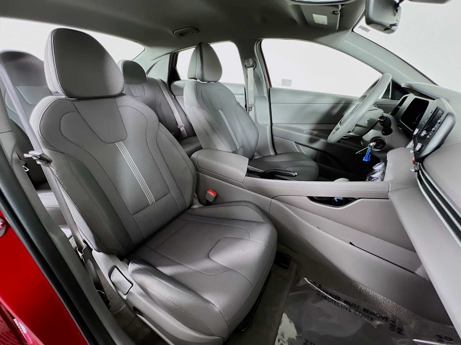 2024 Hyundai Elantra SE - Photo 26