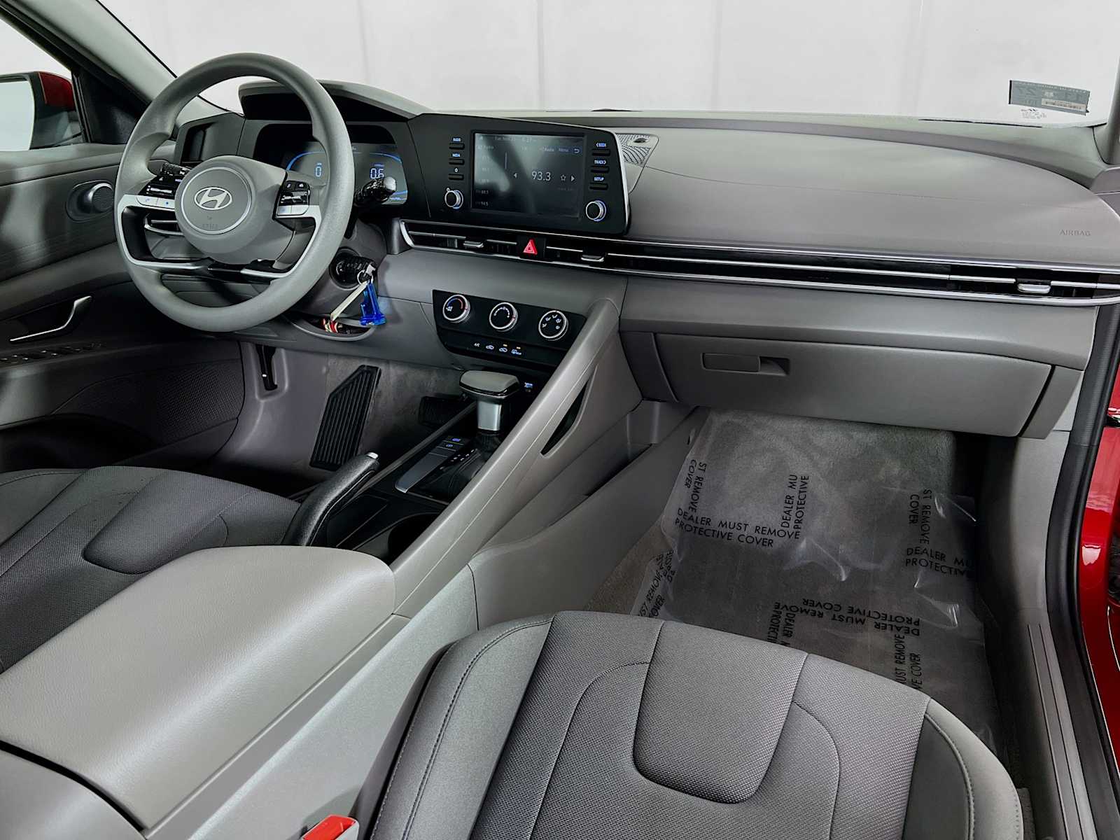 2024 Hyundai Elantra SE - Photo 27