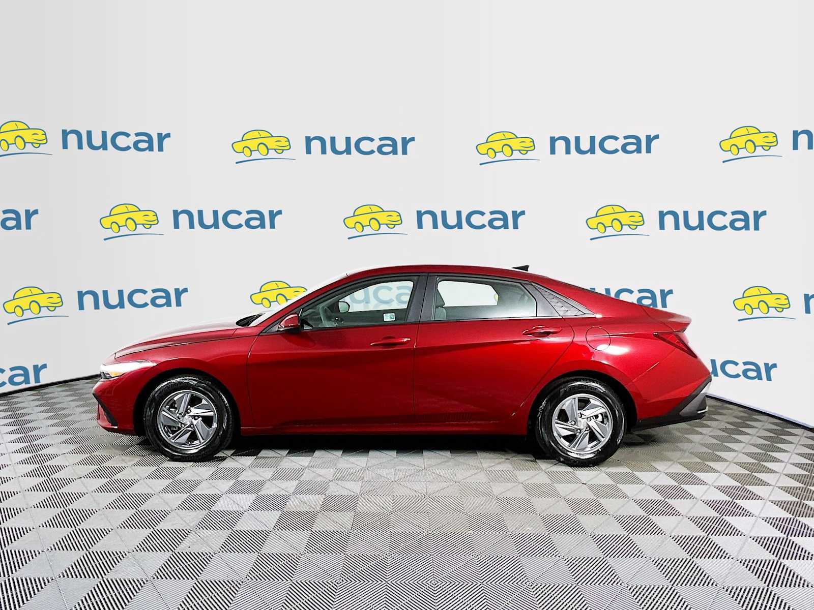 2024 Hyundai Elantra SE - Photo 4