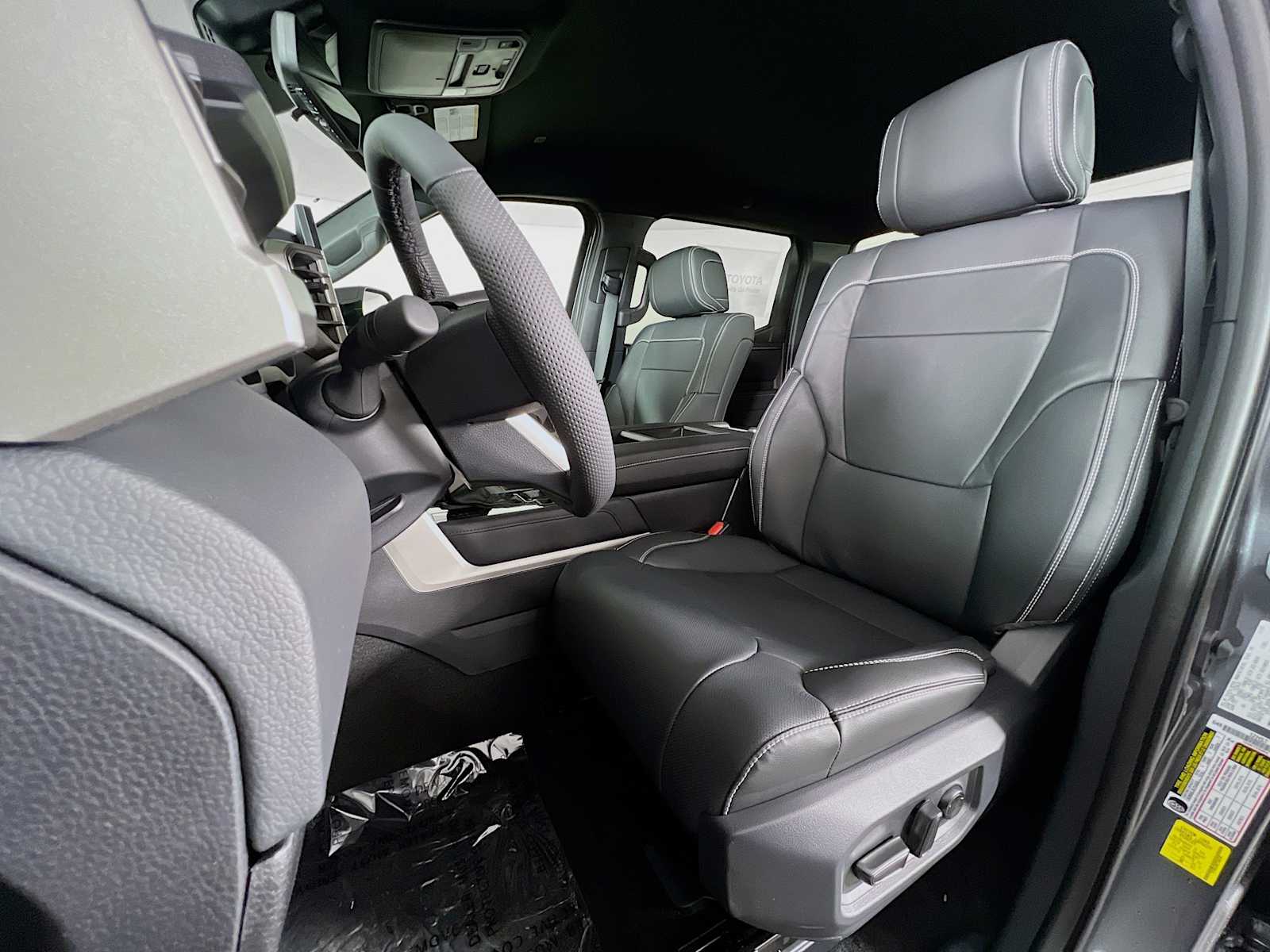 2026 Toyota Tundra Limited - Photo 12