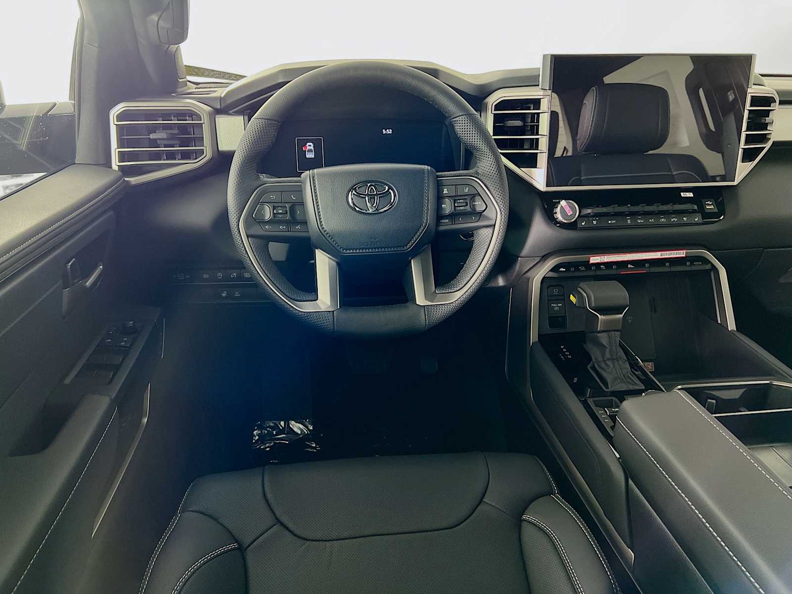 2026 Toyota Tundra Limited - Photo 15