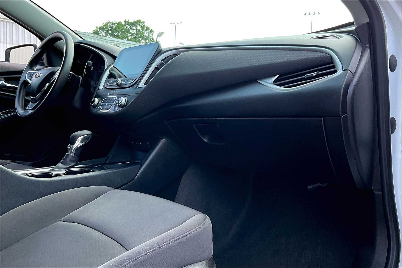 2023 Chevrolet Malibu LT - Photo 14