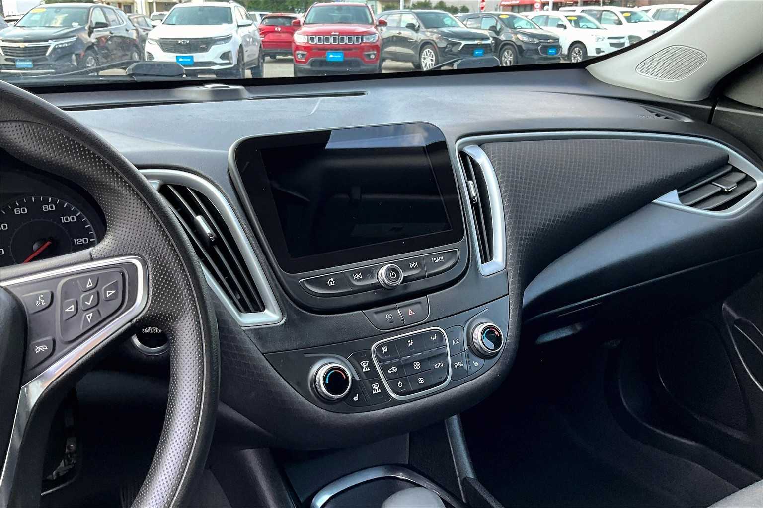 2023 Chevrolet Malibu LT - Photo 18