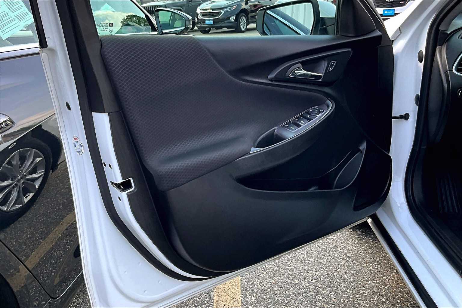 2023 Chevrolet Malibu LT - Photo 9