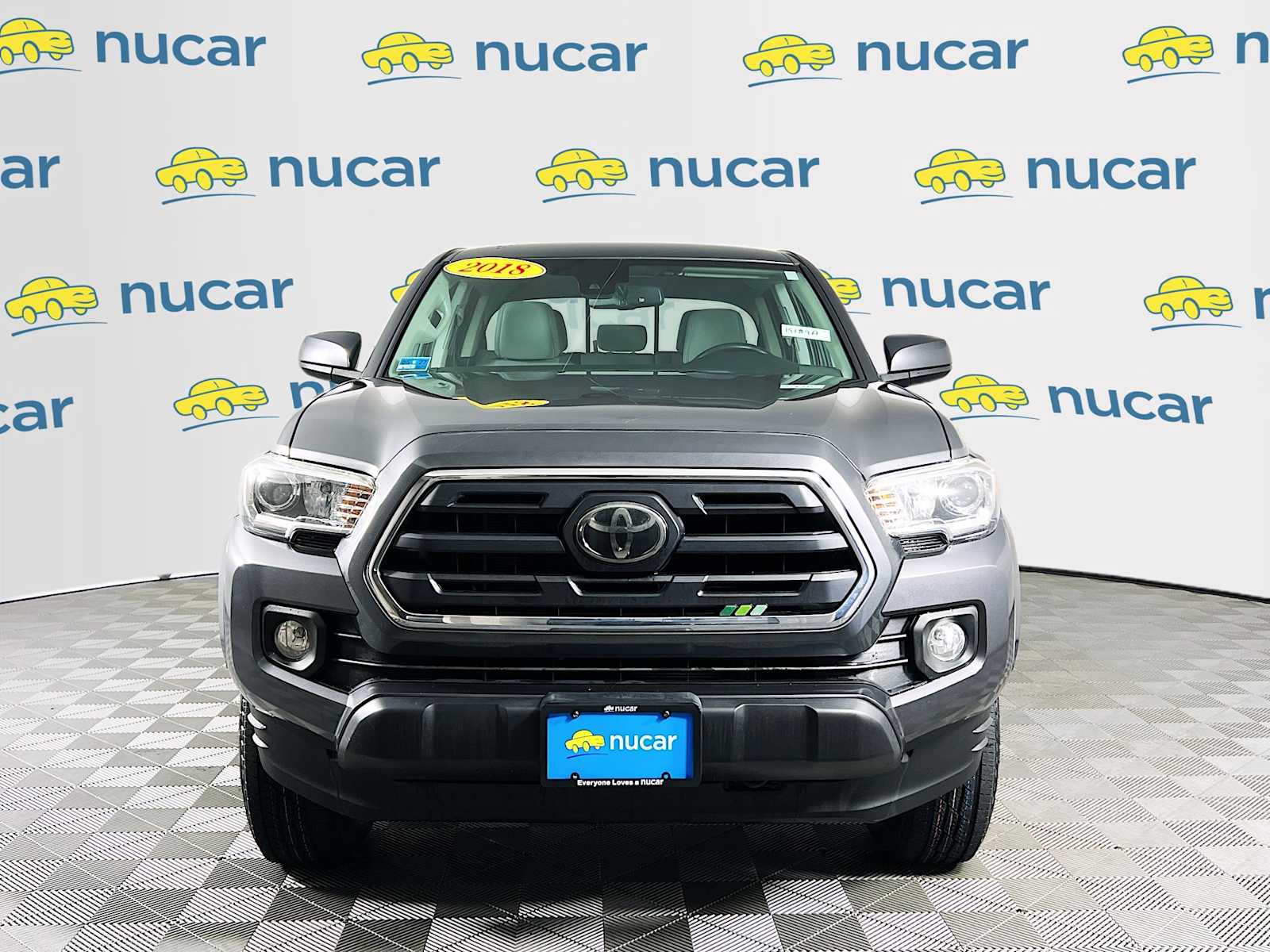 2018 Toyota Tacoma SR5 - Photo 2