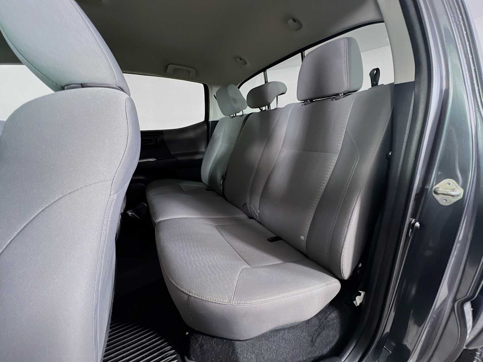 2018 Toyota Tacoma SR5 - Photo 23