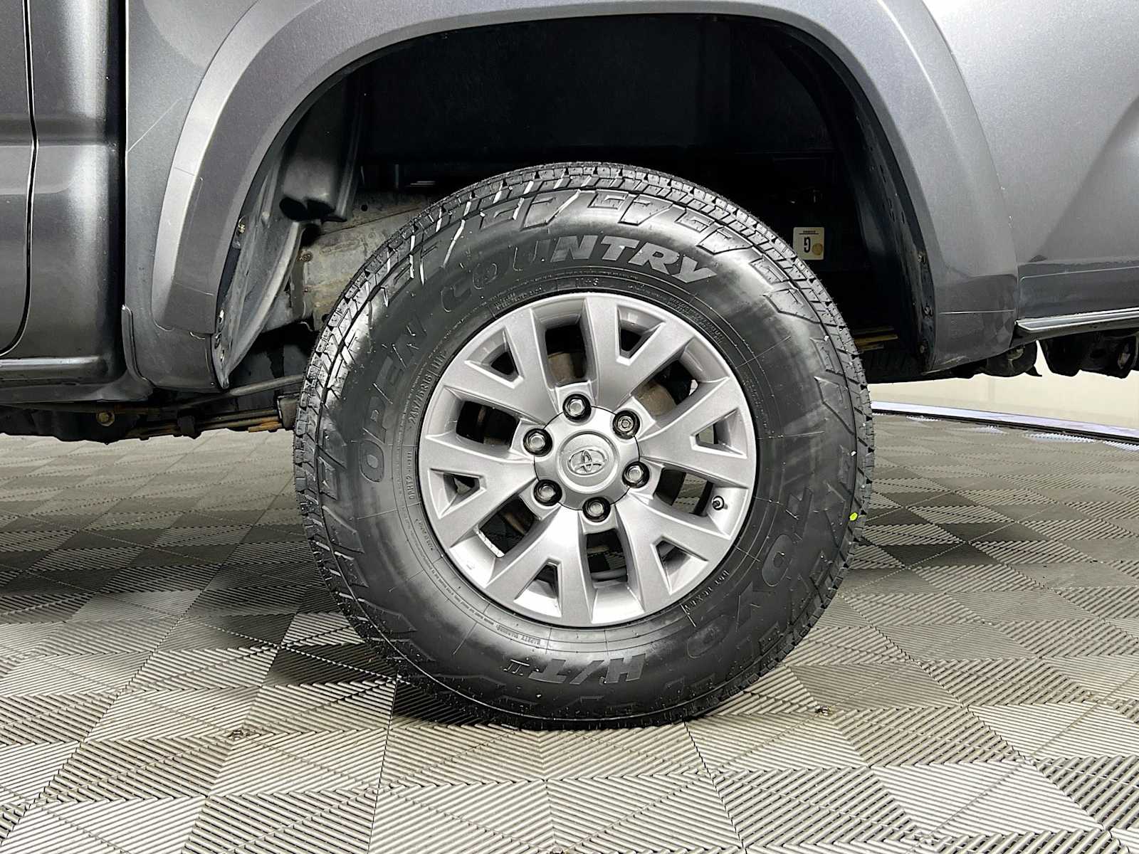 2018 Toyota Tacoma SR5 - Photo 28
