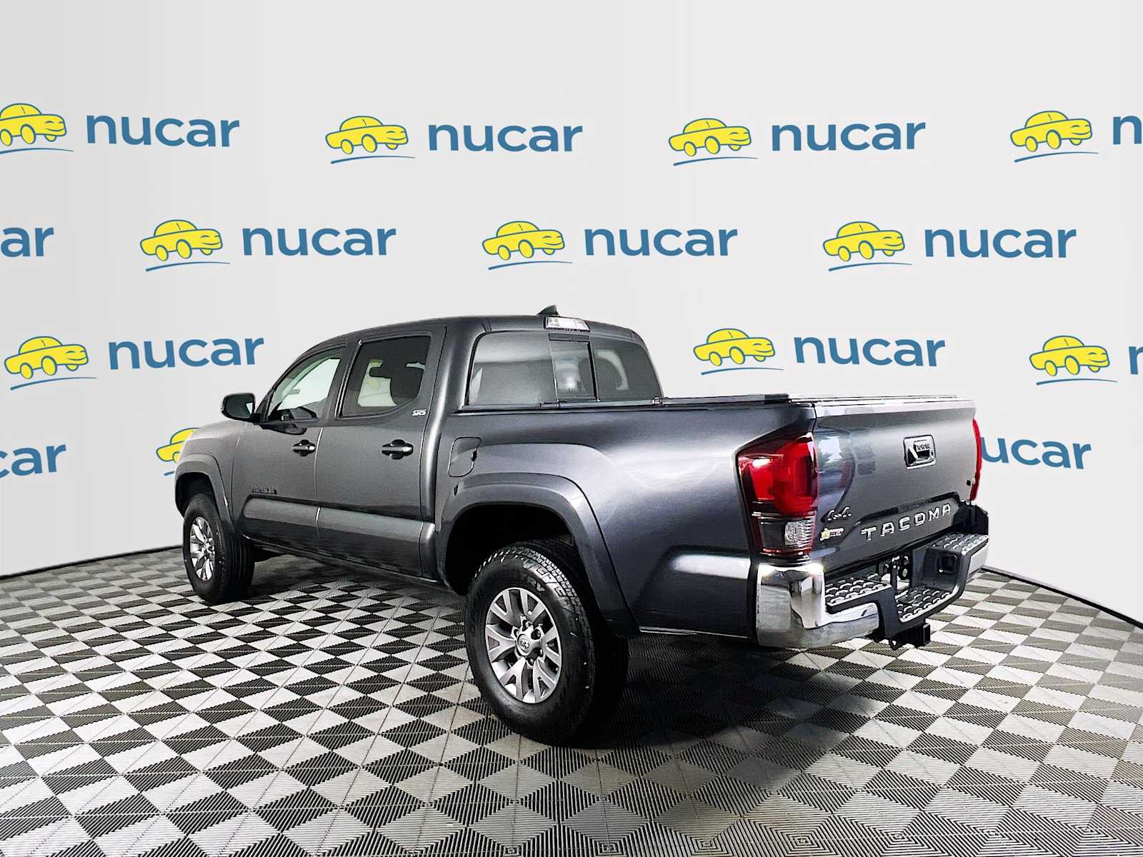 2018 Toyota Tacoma SR5 - Photo 5