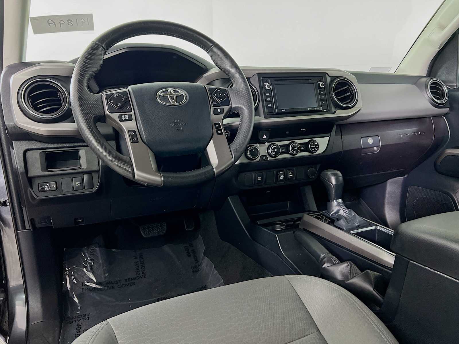 2018 Toyota Tacoma SR5 - Photo 9