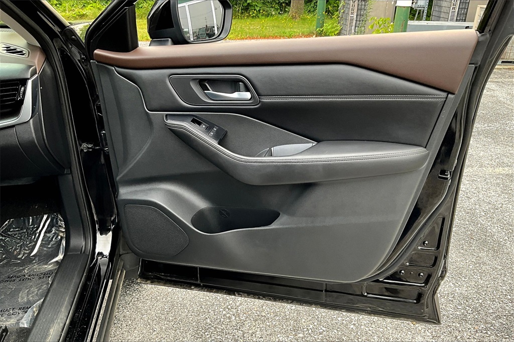 2022 Nissan Rogue SV - Photo 12