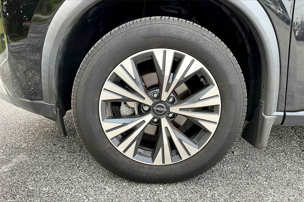 2022 Nissan Rogue SV - Photo 7