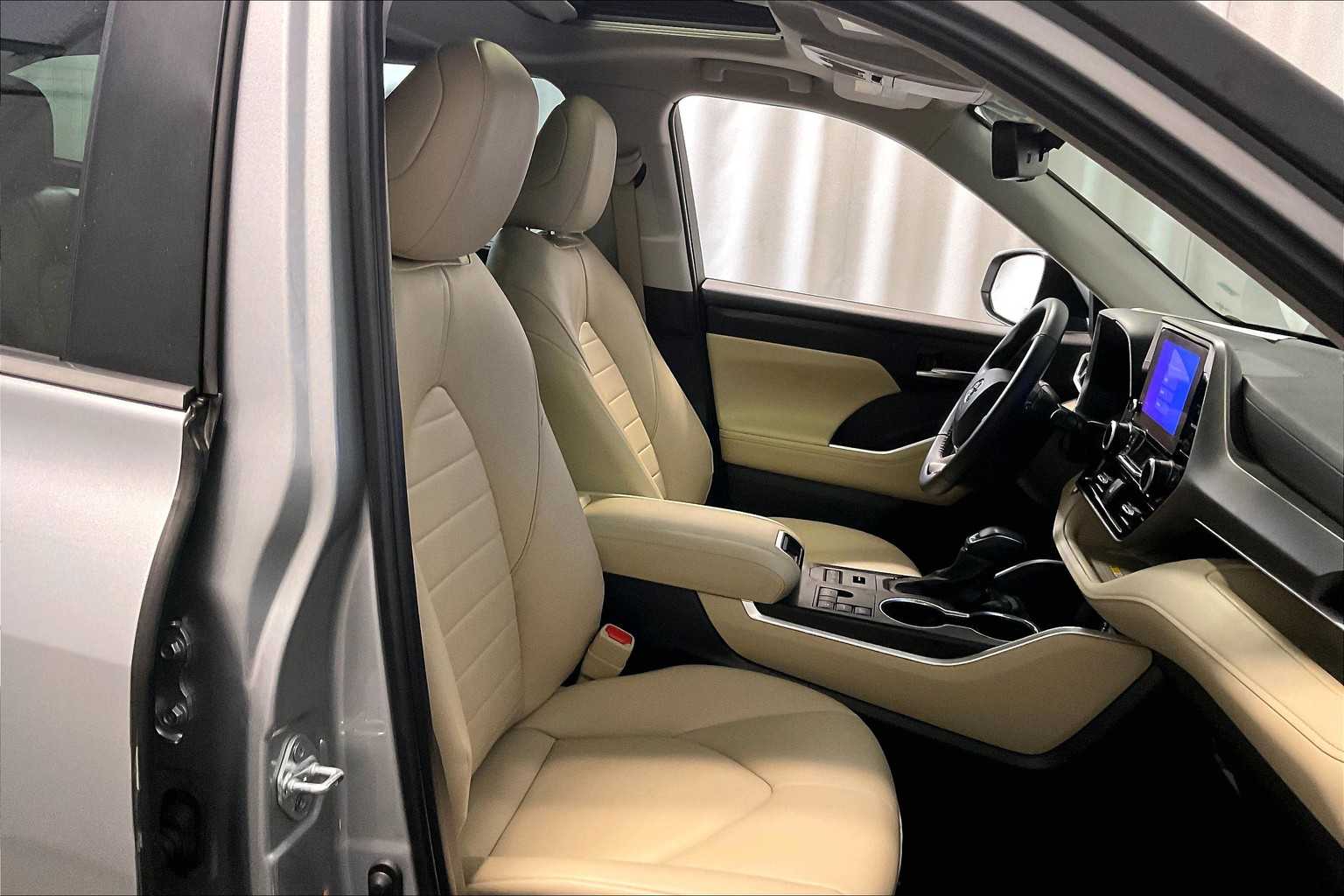 2024 Toyota Highlander XLE - Photo 11