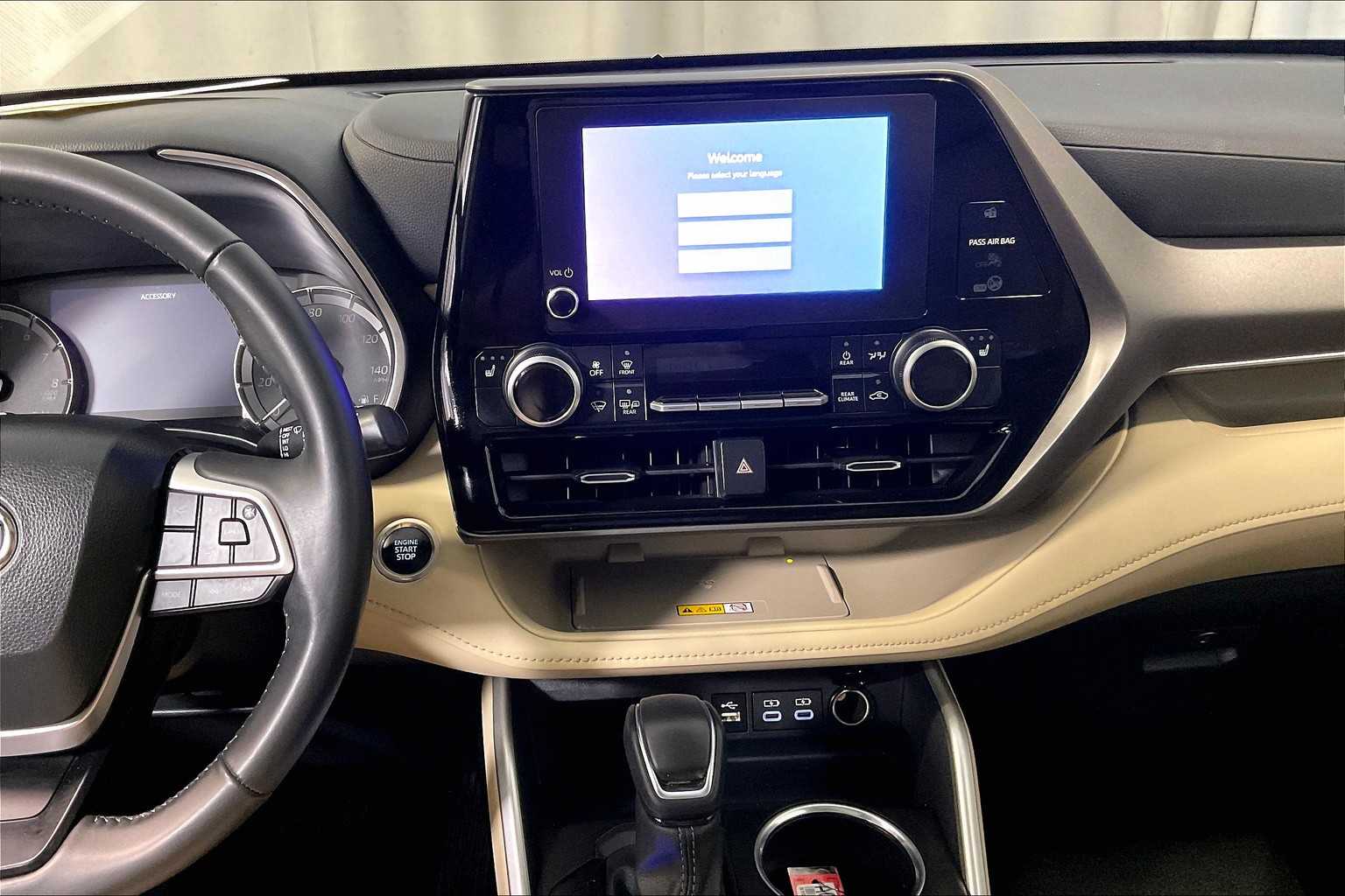 2024 Toyota Highlander XLE - Photo 18