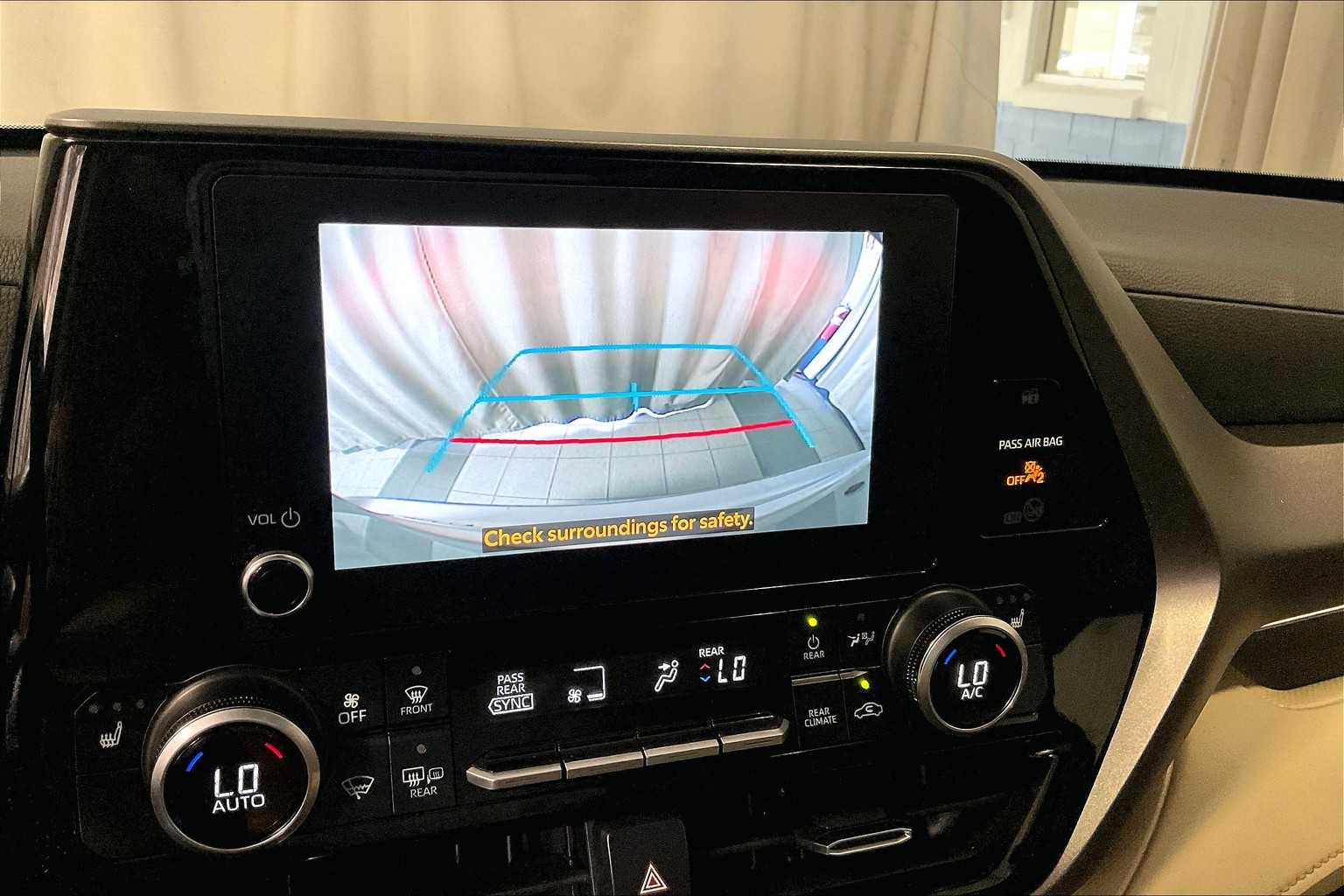 2024 Toyota Highlander XLE - Photo 19
