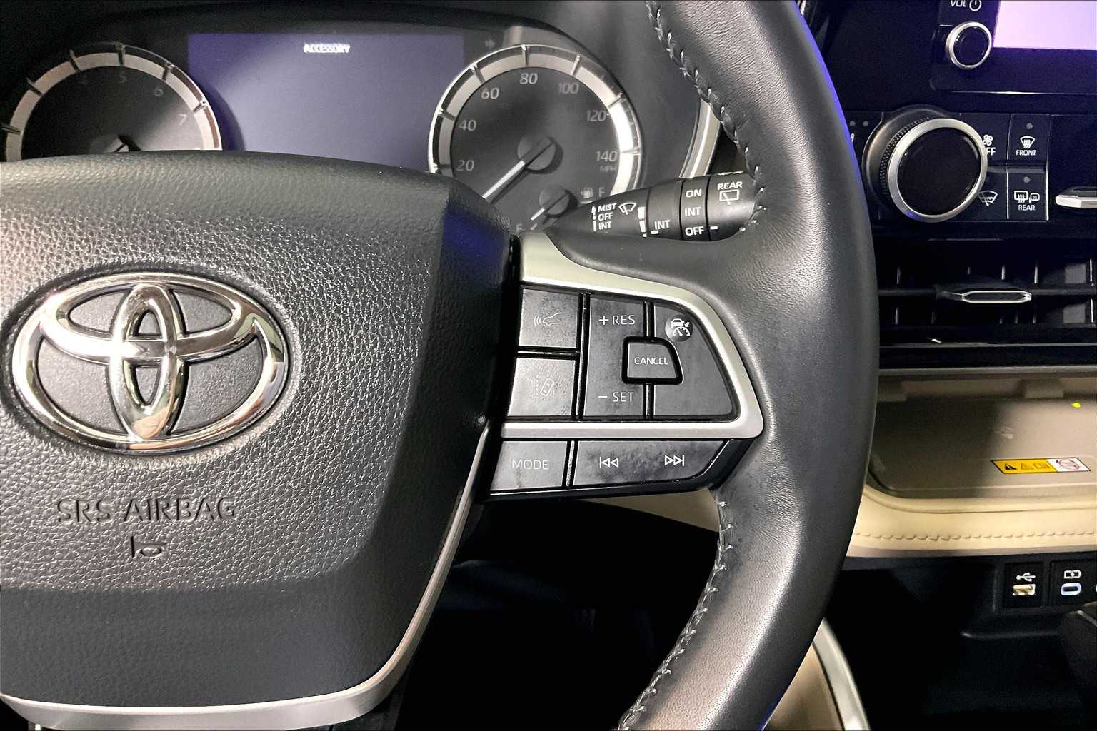 2024 Toyota Highlander XLE - Photo 24