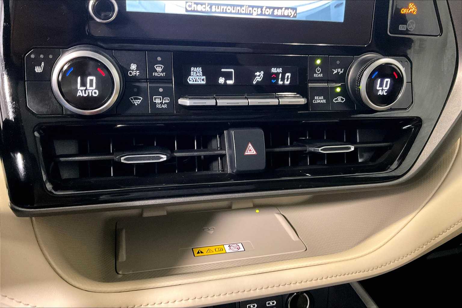 2024 Toyota Highlander XLE - Photo 26