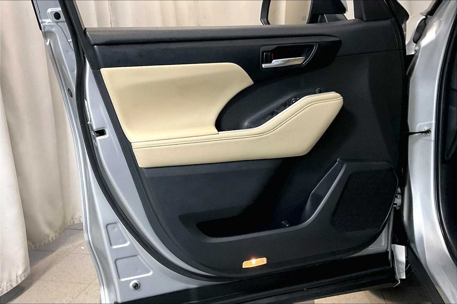 2024 Toyota Highlander XLE - Photo 9