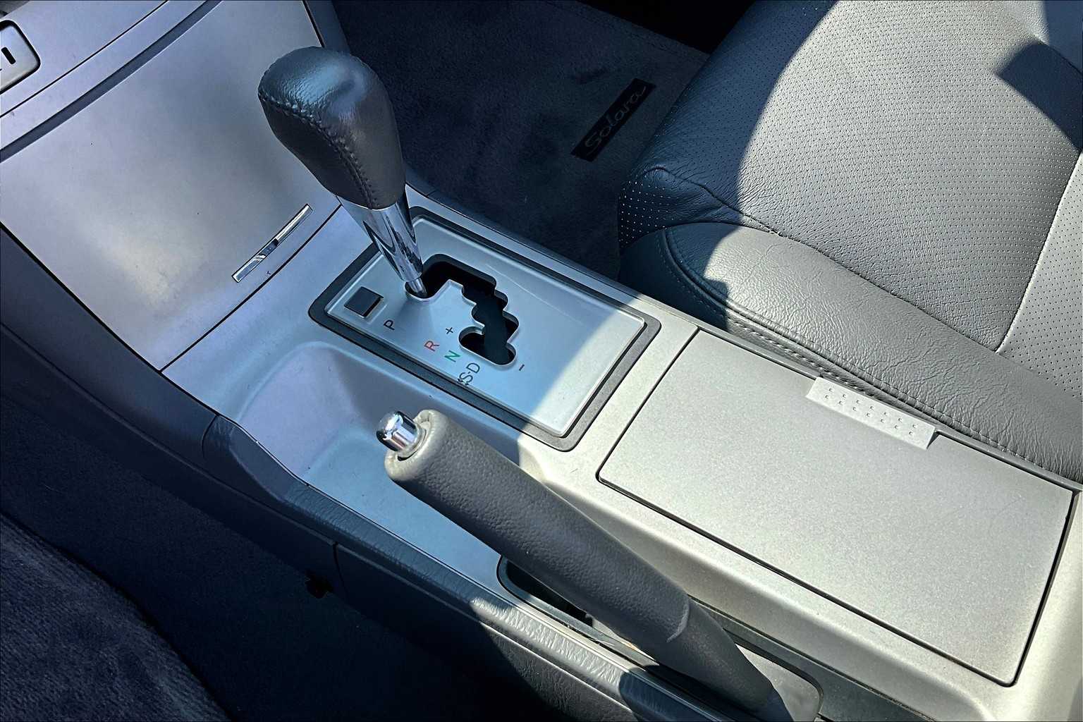 2008 Toyota Camry Solara SLE - Photo 19