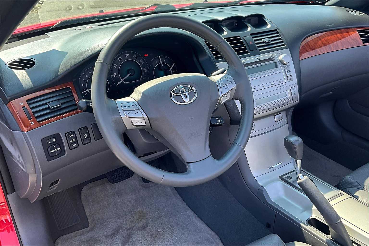 2008 Toyota Camry Solara SLE - Photo 8