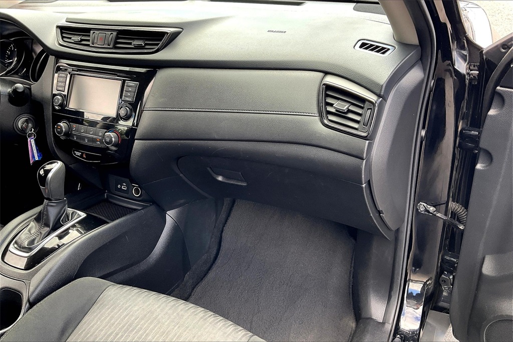 2019 Nissan Rogue S - Photo 12