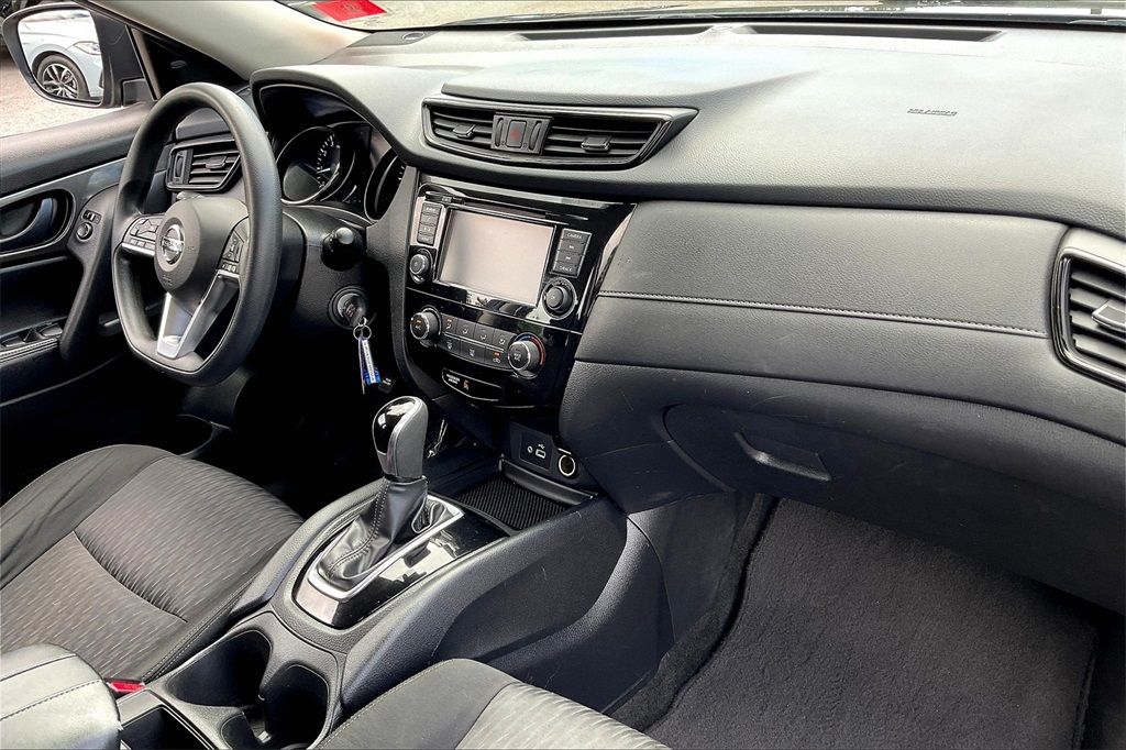 2019 Nissan Rogue S - Photo 13
