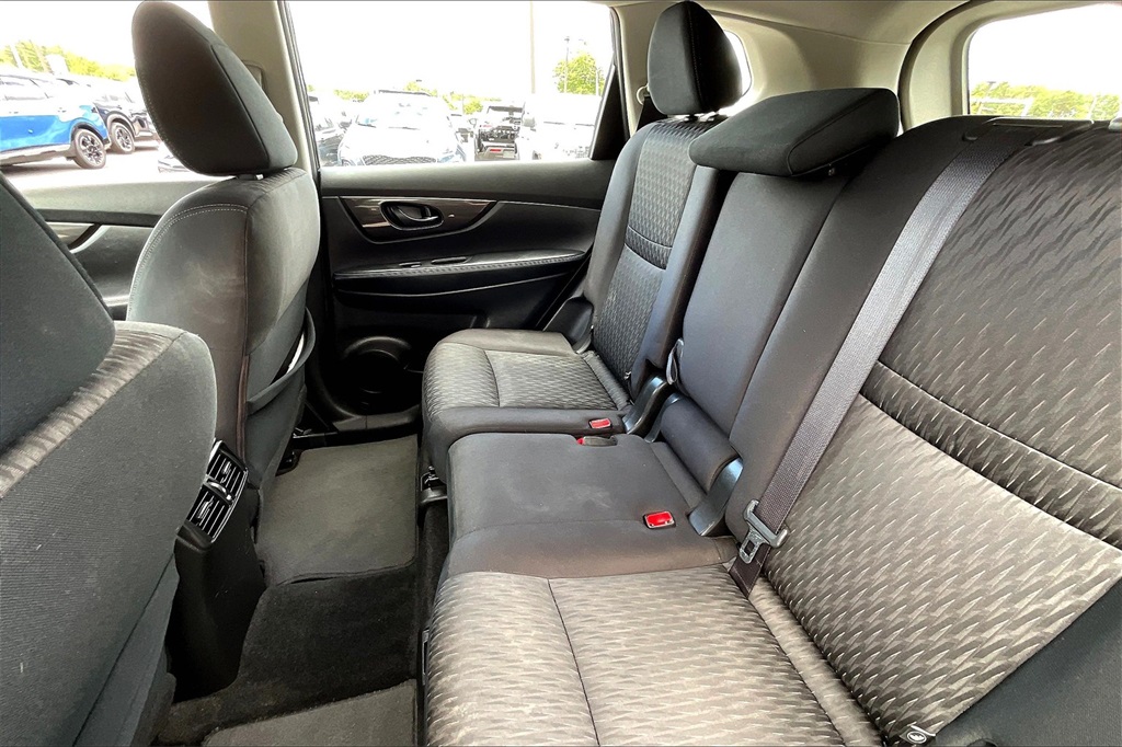 2019 Nissan Rogue S - Photo 14