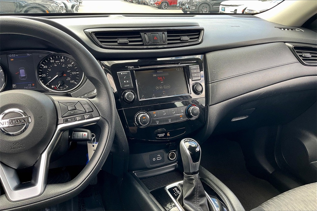 2019 Nissan Rogue S - Photo 17
