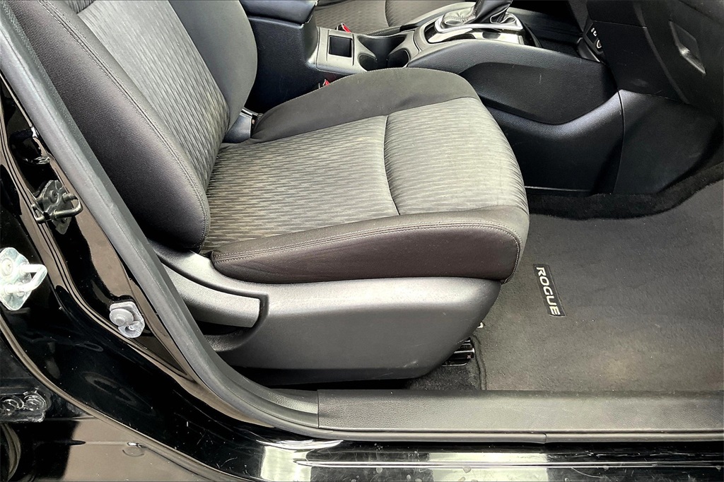 2019 Nissan Rogue S - Photo 32