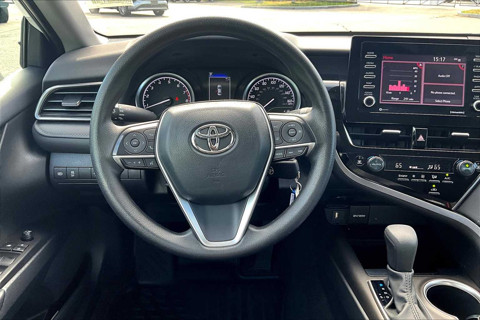 2023 Toyota Camry LE - Photo 17
