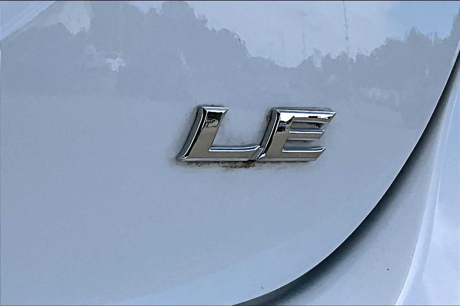 2023 Toyota Camry LE - Photo 28