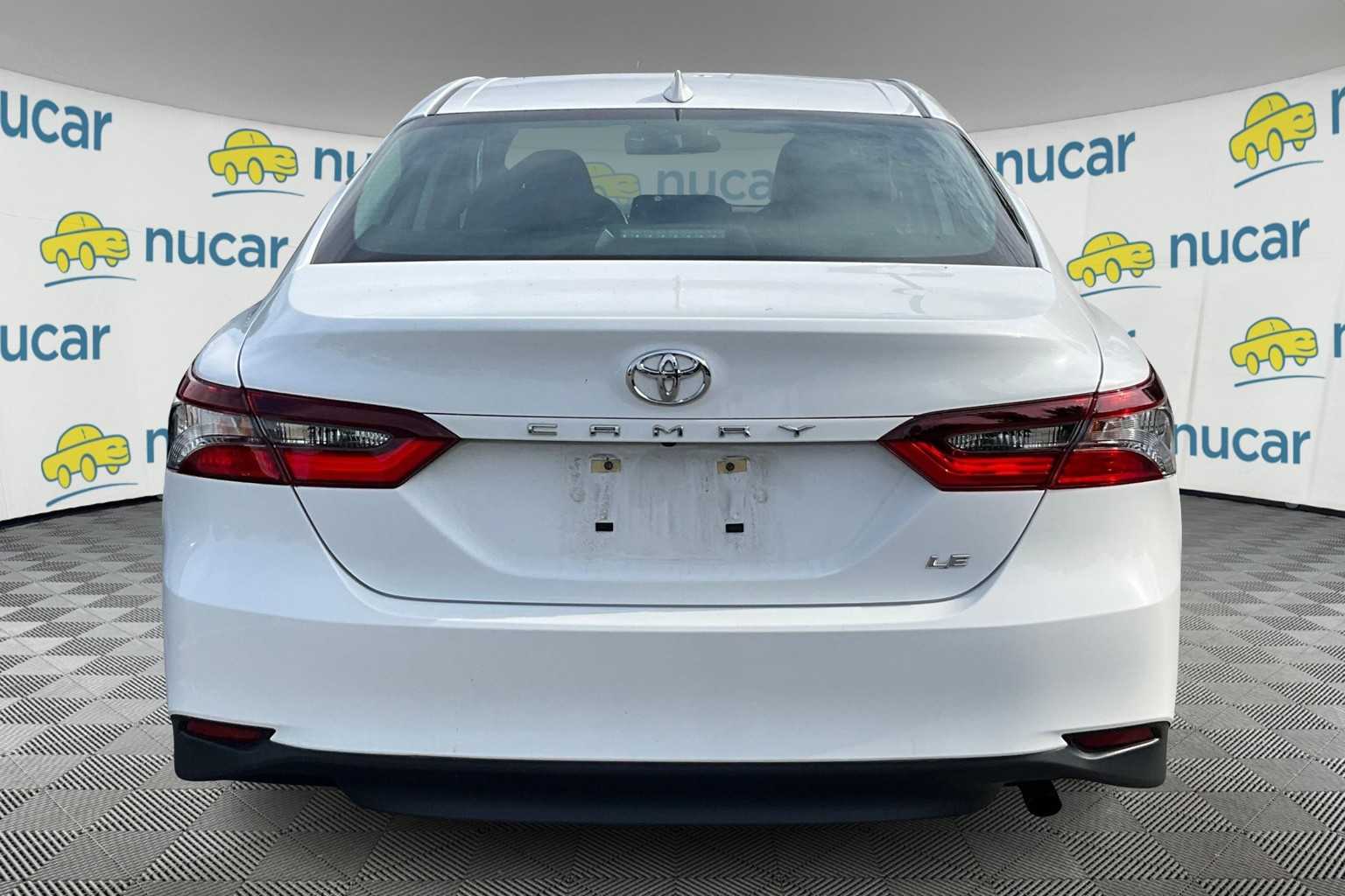 2023 Toyota Camry LE - Photo 3