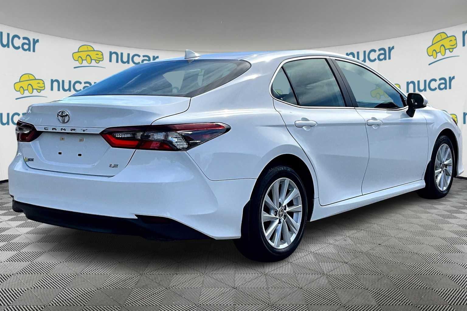 2023 Toyota Camry LE - Photo 6