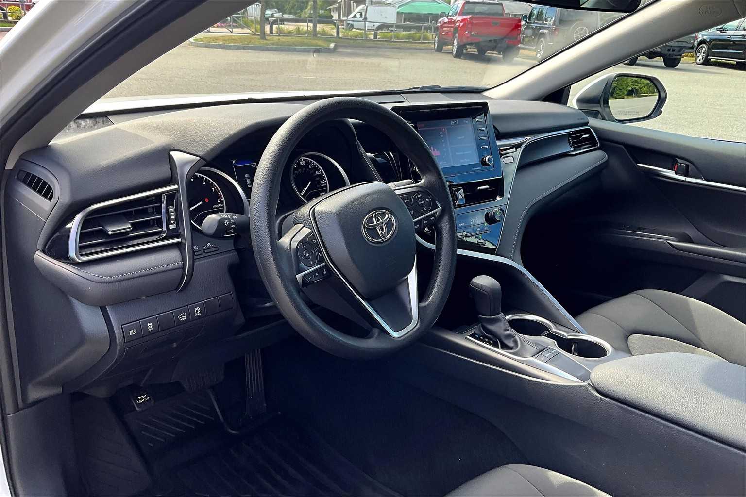 2023 Toyota Camry LE - Photo 8