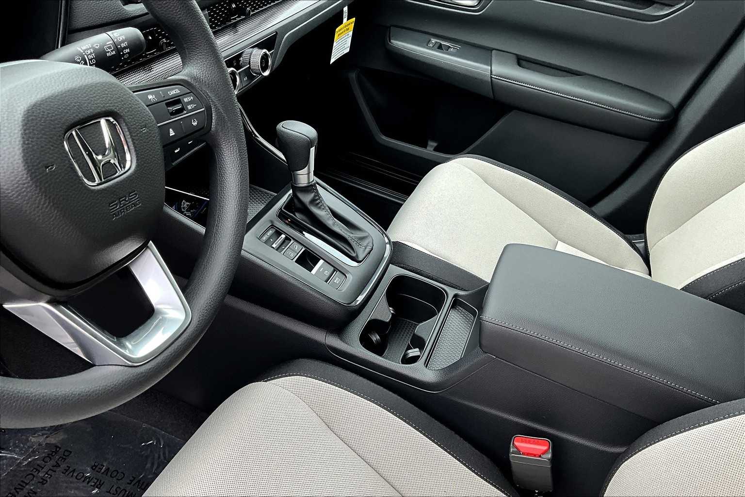 2026 Honda CR-V LX - Photo 14