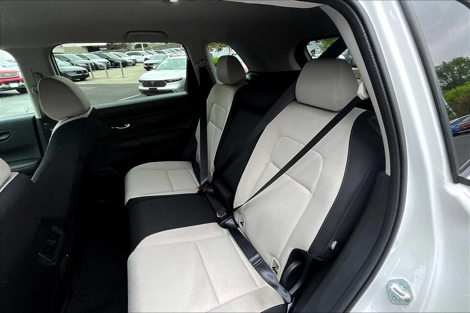 2026 Honda CR-V LX - Photo 15