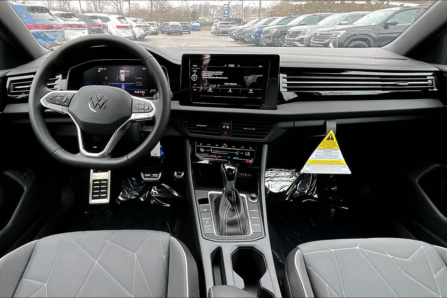 2025 Volkswagen Jetta Sport - Photo 12