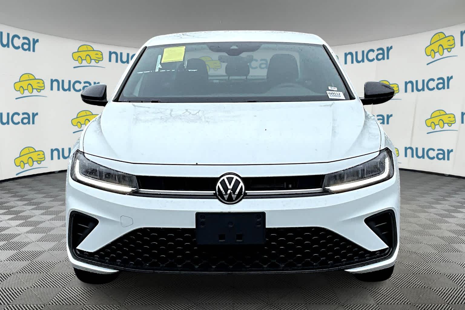 2025 Volkswagen Jetta Sport - Photo 3