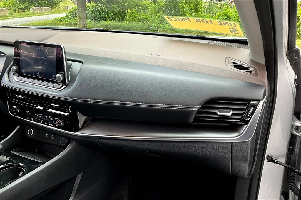 2022 Nissan Rogue SV - Photo 13